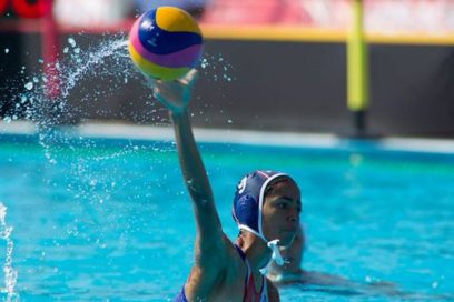 Polo acuático (f) inicia con victoria