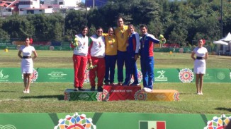 Arco recurvo, flecha un bronce