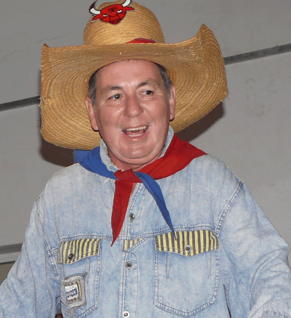 Luis Giraldo Alfonso Pérez, actor de Teatro Primero, entre las figuras laureadas con motivo del aniversario 25 de la compañía. Foto: Redacción cultural