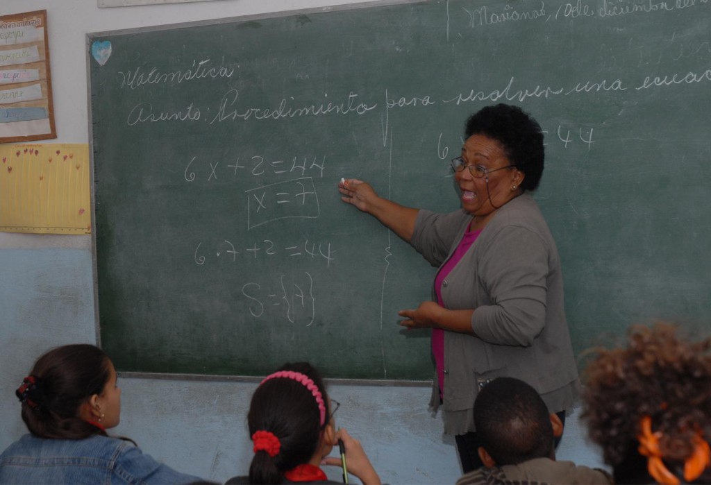 Marina Cedeño Agramonte, aún en el aula. Foto: Agustín Borrego.
