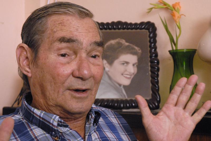 “Muchas personas al conocer de mi parentesco con Nitza me aplauden y piden hasta retratarse conmigo”, afirmó Marcos E. López González. Foto: Agustín Borrego.