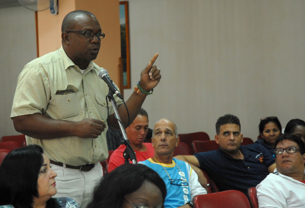 Silverio Ruiz, secretario general del buró sindical en el puerto de La Habana. Foto: Agustín Borrego