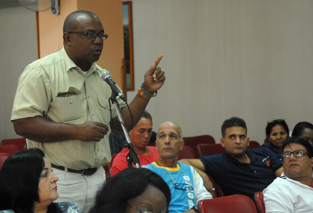 Silverio Ruiz, secretario general del buró sindical en el puerto de La Habana. Foto: Agustín Borrego  