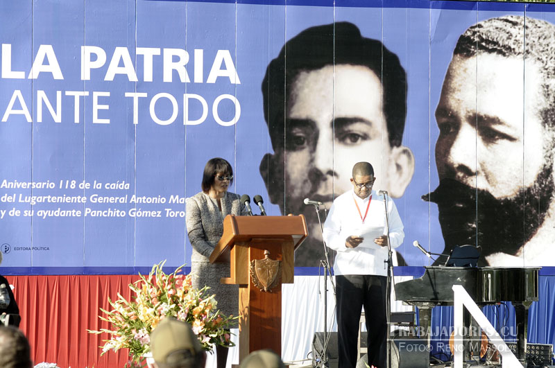 Portia Simpson Miller, Primera ministro de Jamaica