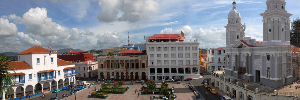 En este entorno en el que hoy se realizan acciones de remozamiento se fundó la ciudad de Santiago de Cuba; desde aquí creció como urbe colonial y moderna a la vez, y en este propio espacio Fidel Castro Ruz proclamó la victoria rebelde que trocó en realidad los sueños libertarios acunados por los cubanos desde 1868.