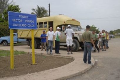 Tras las ruedas del sindicato en el sector no estatal