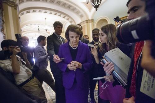 Dianne Feinstein, presidenta del Comité de Inteligencia del Senado, presentó ayer en Washington el informe sobre técnicas de tortura de la CIA en la guerra contra el terrorismo. El reporte es producto de una investigación que duró cinco años y costó más de 40 millones de dólares. Foto: AP.