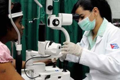 Felicita ministro de Salud Pública a trabajadores del sector