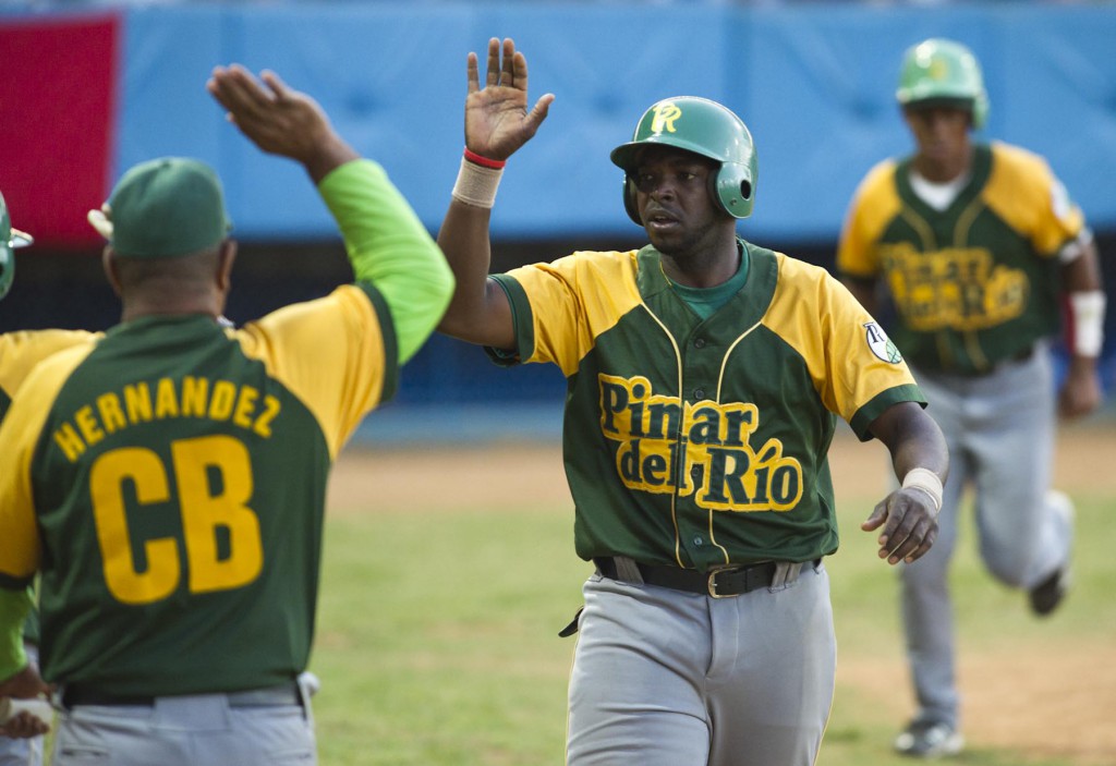 Pinar del Río deberá subir su juego si quiere clasificar a la segunda fase y así estaría más ajustado para la venidera Serie del Caribe. Foto: Yamil Lage