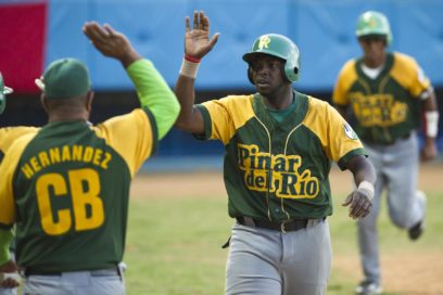 De refuerzos y Serie del Caribe