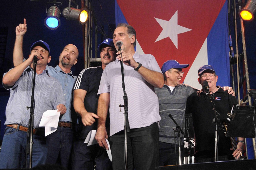 CUBA-LA HABANA-LOS CINCO HÉROES CUBANOS EN CONCIERTO DE SILVIO RODRÍGUEZ