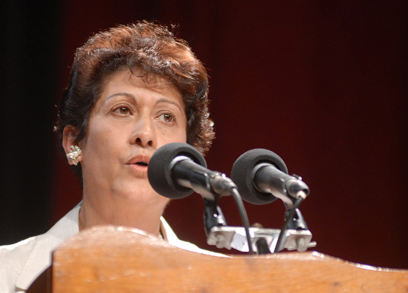 Ana Elsa Cobiella, ministra cubana de Eduación, tuvo a su cargo las palabras de apertura del Congreso Internacional Pedagogía 2015. Foto: Agustín Borrego