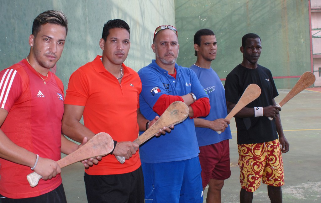 De izquierda a derecha, Rafael, Azuán, Alejandro, Frendy y Anderson. Foto: Heriberto González.
