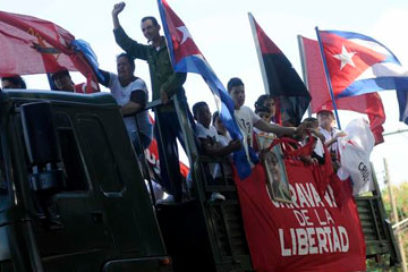 Caravana de la Libertad entra triunfal a La Habana