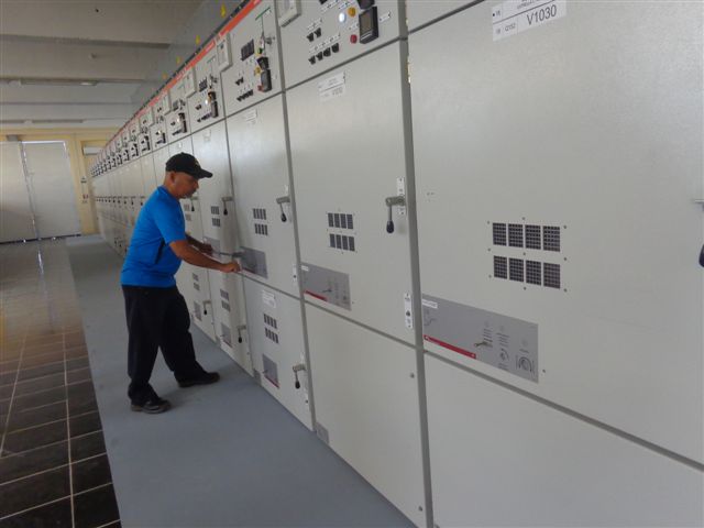 La moderna subestación posibilita la fiabilidad eléctrica de la cayería. Foto: Lourdes Rey Veitia