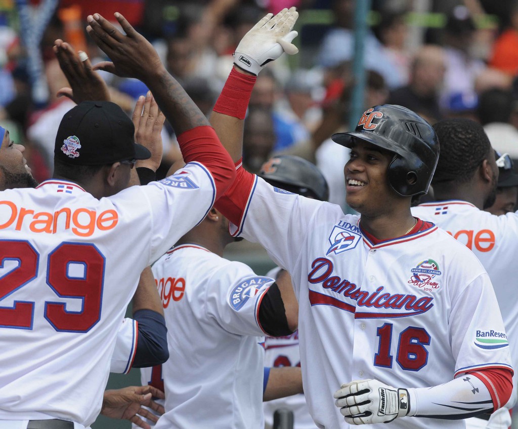 Willy García disparó el primer cuadrangular de la Serie del Caribe y apuntaló el triunfo 6-1 sobre Cuba. Foto. Roberto Morejón Rodríguez