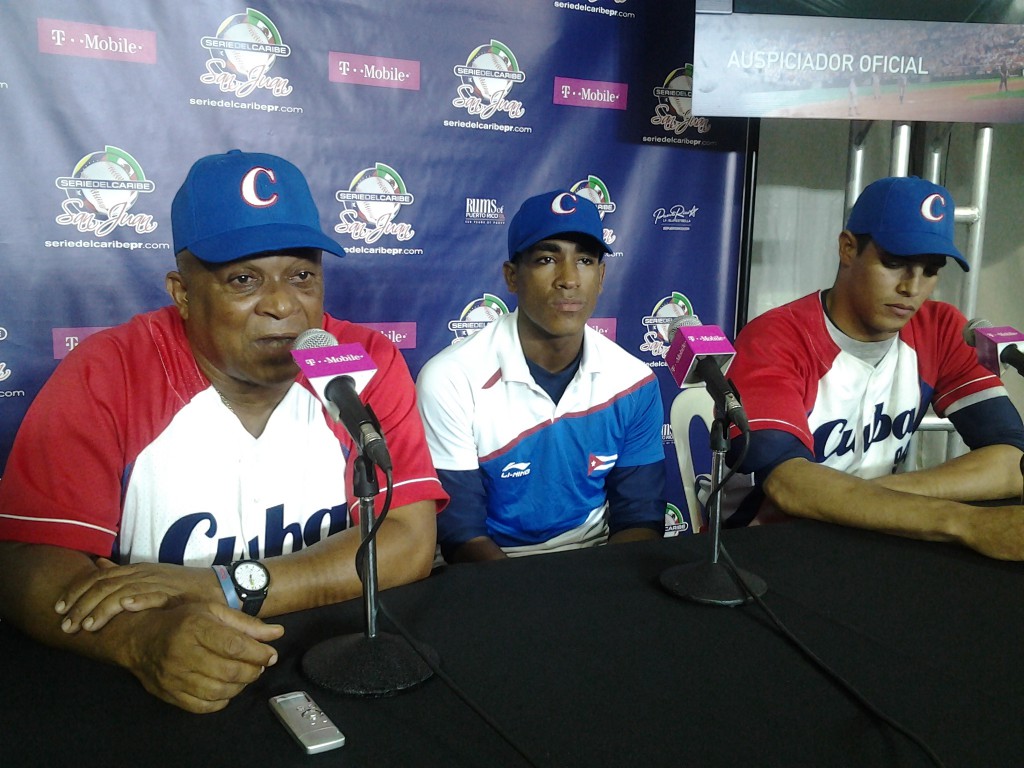 Conferencia de Prensa de Cuba después de la victoria frente a Puerto Rico. Foto: Joel García