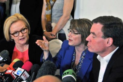 Senadores de EE.UU. piden levantamiento del bloqueo contra Cuba