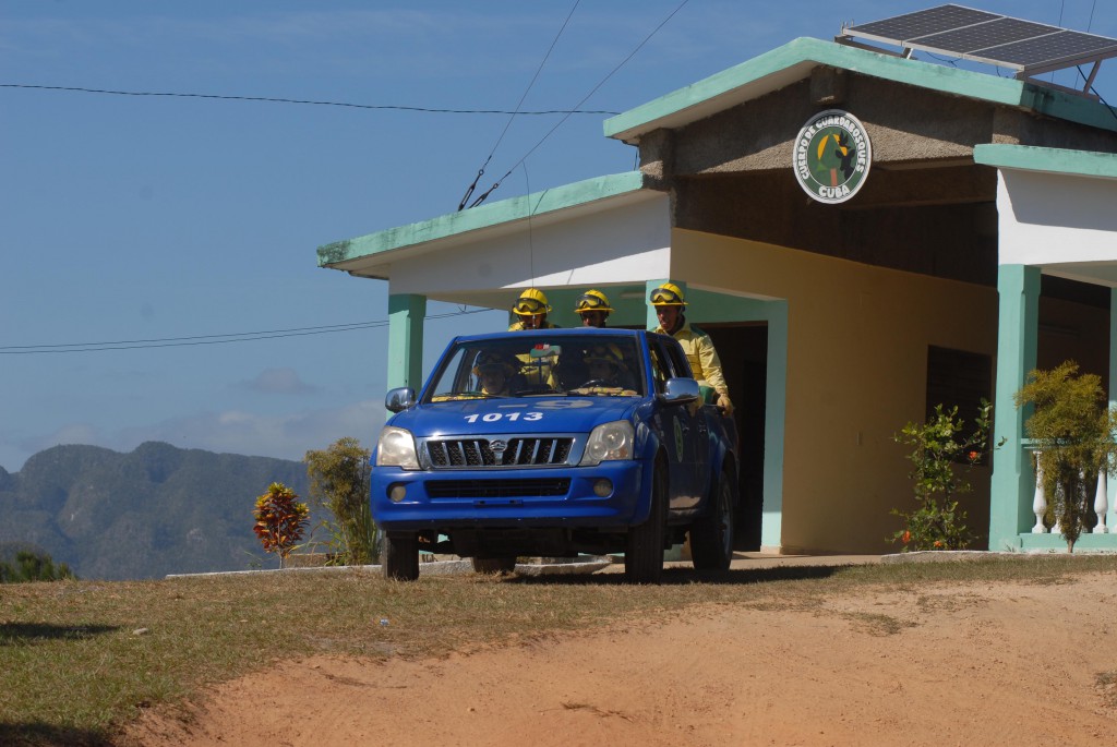 Ante una emergencia los hombres salen dispuestos a la acción. Foto: Agustín Borrego