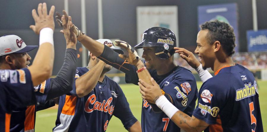 Caribes de Anzoátegui festejan la primera de sus carreras frente a os Cangrejeros de Santurce. Foto: Internet