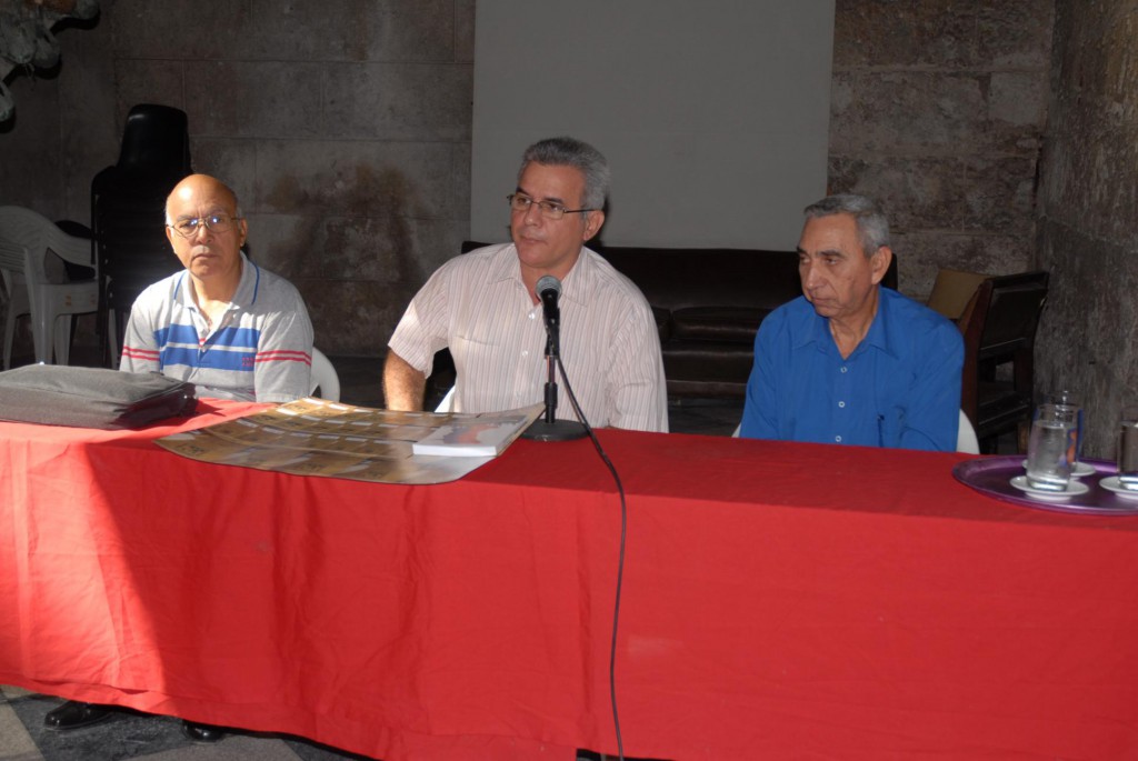 De Izquierda a derecha M. Sc Enrique Navarro Agüero, M. Sc René González Barrios, y Doctor Elvis Rodríguez Rodríguez. Alma de la Nación Cubana