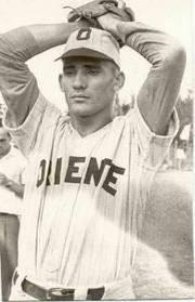 El Cobrero, como popularmente se le llamó a Manuel Alarcón, se ganó en siete temporadas el cariño y el respeto de la afici