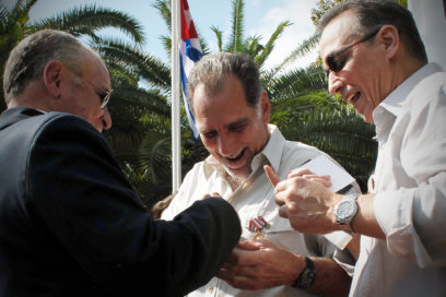 Condecoran a antiterroristas cubanos