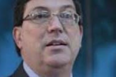 Canciller cubano recibe a senadores de Estados Unidos