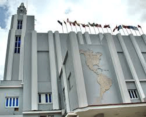 Este lunes, en la sala Che Guevara de Casa de las Américas, a las 3:00 p.m. está anunciado el coloquio sobre la obra de Leonardo Acosta, con la presentación de varios de sus libros.