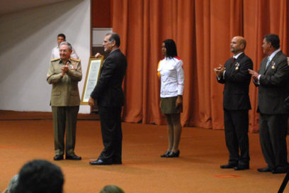 Presidió Raúl ceremonia de condecoración a los Cinco