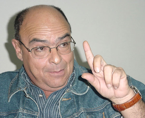 En la cita se presentará un libro del periodista Ciro Bianchi