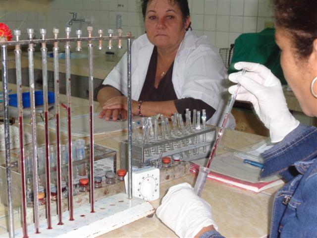 El policlínico de Meneses brinda servicio de laboratorio clínico y a él están circunscritas zonas del Programa de Desarrollo de la Montaña, conocido como "Plan Turquino".