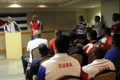 Peloteros cubanos repudian asedio para estimular deserción