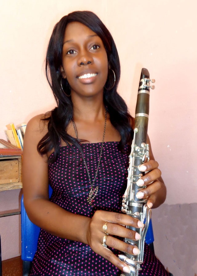 Betzaida, directora y cantante de Aroma. Agrupación de Ciego de Avila