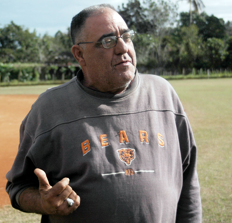 Idalio Heriberto Otero Báez, uno de los trabajadores anónimos del deporte cubano. Foto: César A. Rodríguez