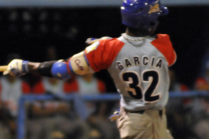 OUT 27: José Adolis García, ¡100 hits y más!