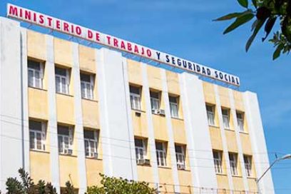 El viernes 3 de abril recesan las actividades laborales