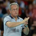 Julio Velazco pone el parche…
