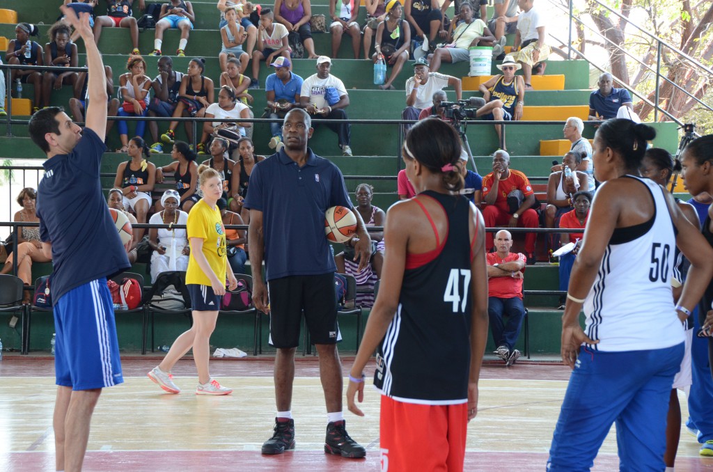 Curso con los atletas de la preselección nacional de mayores. Foto: Joaquín Hernández.