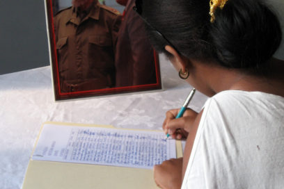 Miles de firmas por Venezuela