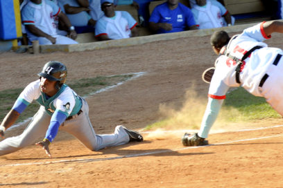 Out 27: Piratas comen piña e igualan play off