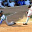 Jugada que empató el partido entre Isla de la Juventud y Ciego de Ávila, en la tercera entrada del segundo juego de la gran final de la pelota cubana. Foto: José Raúl Rodríguez Robleda