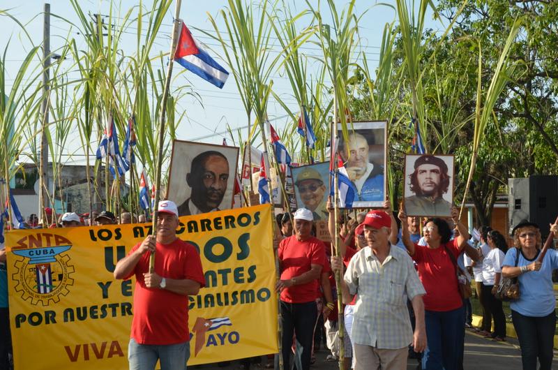 Los azucareros espirituanos abrirán el desfile por el Primero de Mayo en la provincia. Foto: Vicente Brito