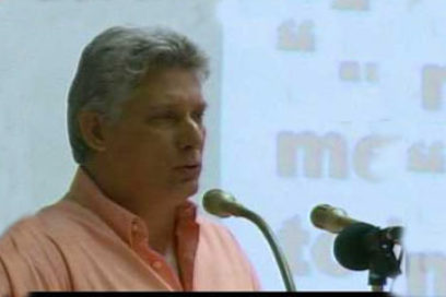 Díaz-Canel aboga por reforzar la labor político-ideológica