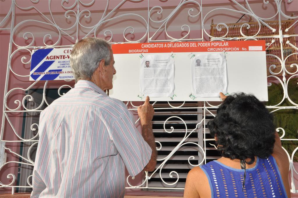 El próximo 26 de abril se hará una segunda vuelta en aquellas circunscripciones donde los candidatos no alcancen el 50 % de los votos válidos.