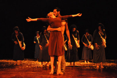 Bailarines: ¡a la calle!