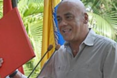 Entrega Cuba más de tres millones de firmas solidarias a Venezuela