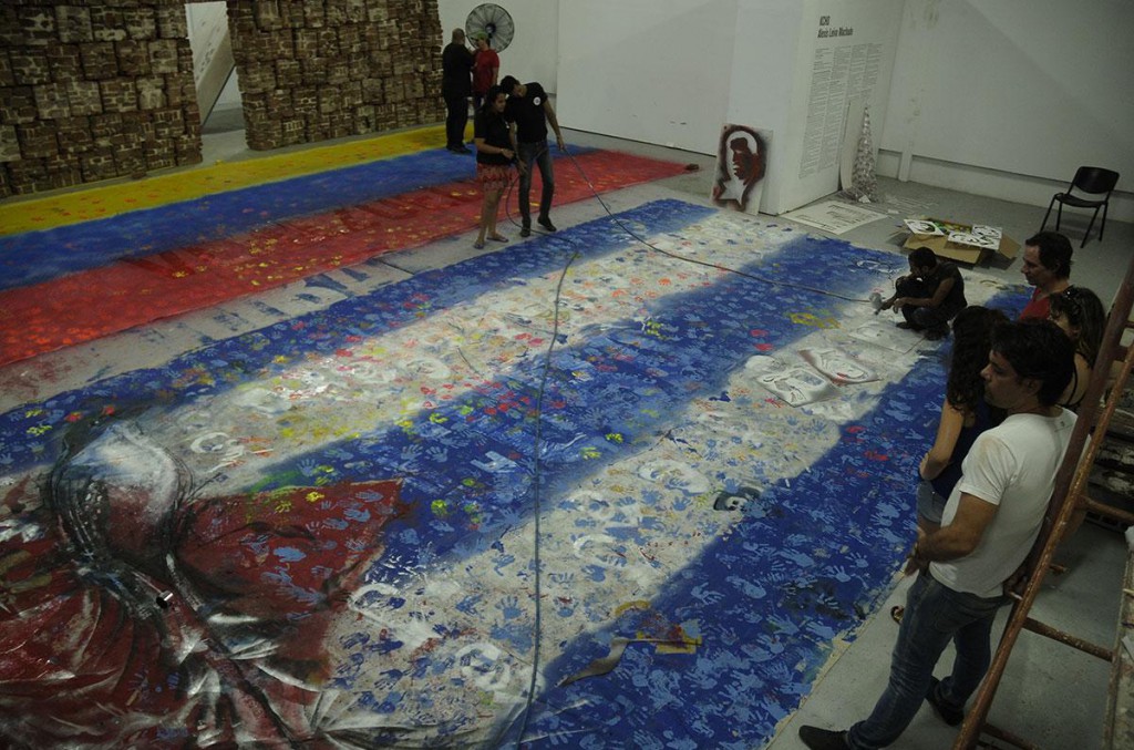 Somos esperanza en fase de creación. La obra finalmente quedó de 100 m2, en técnica mixta sobre tela. Foto: René Pérez Massola