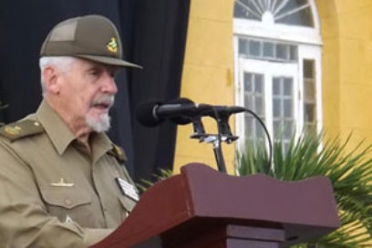 Hoy con la enseñanza, el ejemplo y el espíritu del Comandante en Jefe y la dirección de Raúl marchamos juntos, soberanos e independientes, hacia un futuro digno del pueblo de Cuba