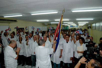 Brigada médica cubana viaja a Nepal (+ fotos)